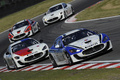 Maserati GranTurismo MC Trofeo bleu/blanc 3/4 avant droit penché