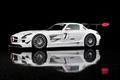 Mercedes SLS AMG GT3 blanc 3/4 avant gauche