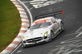 Mercedes SLS AMG GT3 gris 3/4 avant gauche filé penché vue de haut