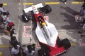 Ayrton Senna debout