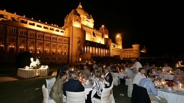 Diner de gala Inde by night