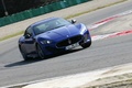 Maserati GranTurismo MC Stradale bleu 3/4 avant droit filé penché 2