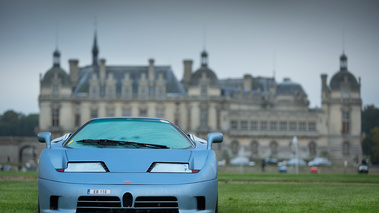Chantilly Arts & Elégance 2017 - Bugatti EB110 bleu face avant