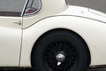 Coupes de Printemps 2012 - Jaguar XK120 blanc profil coupé