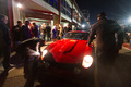 Ambiance pit lane nuit, Datsun 240Z