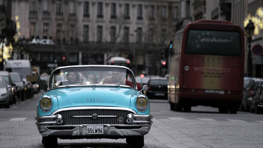 Traversée de Paris 2012 - Buick bleu face avant