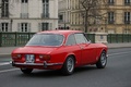 Alfa Romeo rouge 3/4 arrière droit