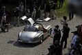 Villa d'Este 2012 - Mercedes 300 SL gris 3/4 arrière droit portes ouvertes vue de haut 2