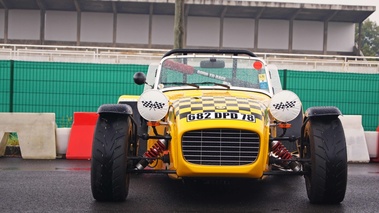 Autodrome Radical Meeting - Caterham Super 7 jaune face avant