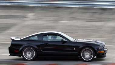 Autodrome Radical Meeting - Shelby GT500 noir filé