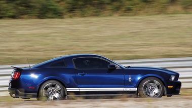 Autodrome Radical Meeting 2012 - Shelby GT500 bleu filé