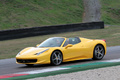 Ferrari Finali Mondiali 2011 - Mugello - 458 Spider jaune 3/4 avant gauche filé penché