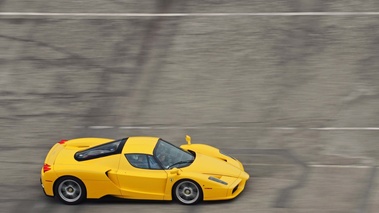 GT Prestige 2012 - Montlhéry - Ferrari Enzo jaune filé