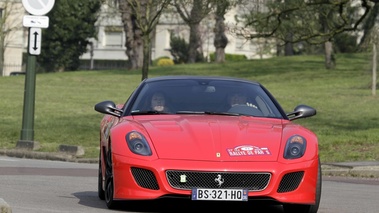 Ferrari 599 GTO rouge face avant