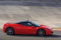 Rendez-Vous Ferrari à Montlhéry 2011 - Ferrari 458 Italia rouge filé 2