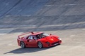 Rendez-Vous Ferrari à Montlhéry 2011 - Ferrari F40 rouge 3/4 avant droit filé