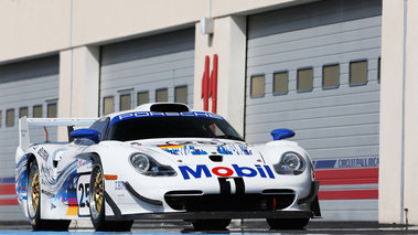 Roulage circuit Paul Ricard HTTT - Le Castellet - Porsche 911 GT1 Evolution blanc 3/4 avant droit