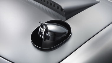 Jaguar Type E Lighweight 2014 - Grise - Détail, bouchon carburant