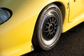 Jaguar XJ220 TWR jaune jante