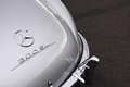 Mercedes 300 SL gris logo coffre