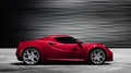 Alfa Romeo 4C rouge profil