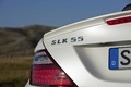 Mercedes SLK 55 AMG blanc logo coffre