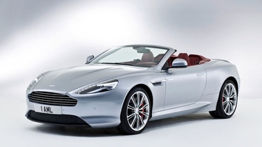 Aston Martin DB9 - argent - 3/4 avant gauche, cabrio