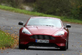 Aston Martin DB9 rouge face avant 3