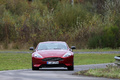 Aston Martin DB9 rouge face avant