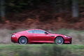 Aston Martin DB9 rouge filé 3