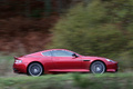Aston Martin DB9 rouge filé