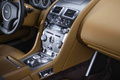 Aston Martin Rapide S gris console centrale