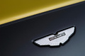 Aston Martin V12 Vantage S jaune logo coffre 2