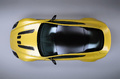 Aston Martin V12 Vantage S jaune vue du dessus