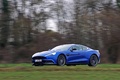 Aston Martin Vanquish bleu 3/4 avant gauche filé