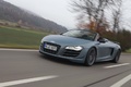 Audi R8 GT Spyder bleu mate 3/4 avant gauche travelling penché 5