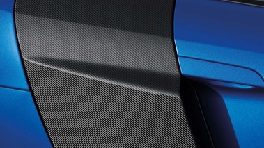 Audi R8 V10 Plus bleu mate Sideblade debout