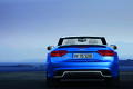 Audi RS5 Cabriolet bleu face arrière