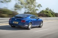 Bentley Continental GT Speed bleu 3/4 arrière droit travelling penché