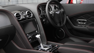 Bentley Continental GT V8 rouge intérieur