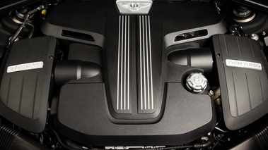 Bentley Continental GT V8 rouge moteur