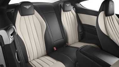 Bentley Continental GT V8 S blanc places arrière