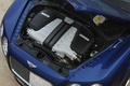 Bentley Continental GTC 2011 bleu moteur