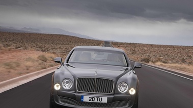 Bentley Mulsanne Mulliner anthracite face avant travelling penché