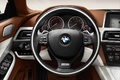 BMW 650i Gran Coupé marron tableau de bord debout