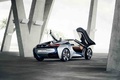 BMW i8 Spyder Concept 3/4 arrière droit portes ouvertes