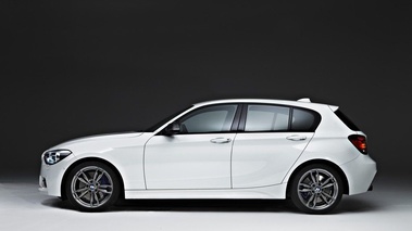 BMW M135i - blanche - profil gauche