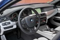 BMW M5 F10 bleu tableau de bord