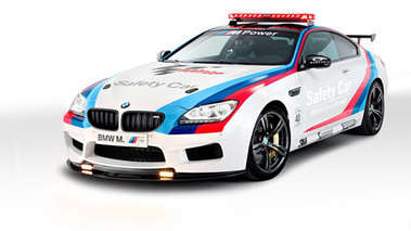 BMW M6 Safety Car - 3/4 avant gauche