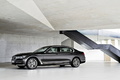 BMW Série 7 2015 - Grise - Profil gauche
